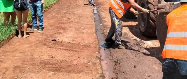 Puerto Iguazú: Filippa destacó el diálogo con vecinos del barrio Belén en su recorrida por la Plaza La Nona