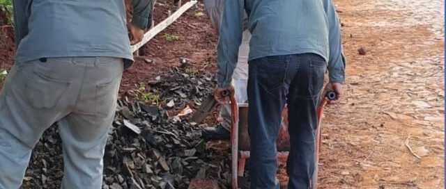 Wanda avanza con nuevas veredas en la zona turística del barrio Piedras Preciosas