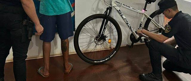 Puerto Esperanza: detuvieron a un joven por hurto intrafamiliar y recuperaron una bicicleta