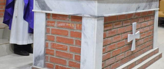 Puerto Esperanza: consagraron el altar y dedicaron el templo de la parroquia San Nicolás de Flüe