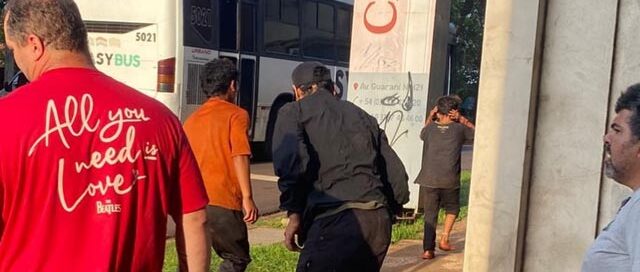 Iguazú refuerza controles para evitar que viajeros pernocten en espacios públicos