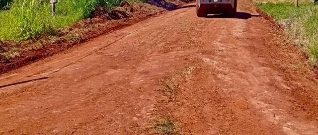 Avanzan trabajos de apertura y mejoras en caminos terrados del Loteo Amanecer en Puerto Rico