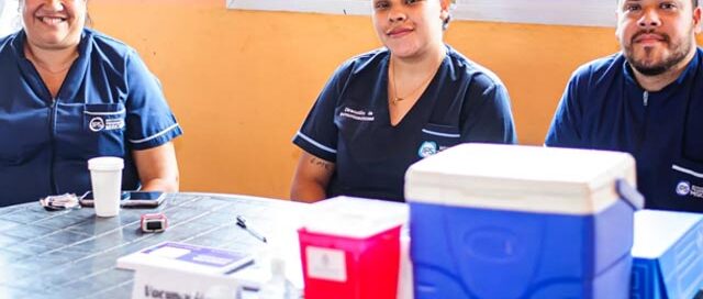 Vacunación antigripal en Wanda: realizaron un operativo para grupos de riesgo en el CIC