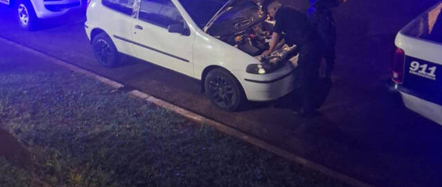 Apóstoles y Montecarlo: controles policiales permitieron recuperar un auto y una moto robados en Buenos Aires