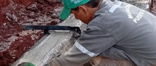 Puerto Iguazú: avanzan obras de cordón cuneta en la calle El Tucán