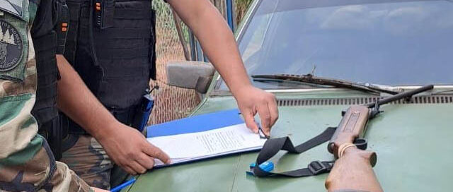 Puerto Piray: un menor realizó disparos hacia una vivienda y la Policía secuestró un arma de aire comprimido