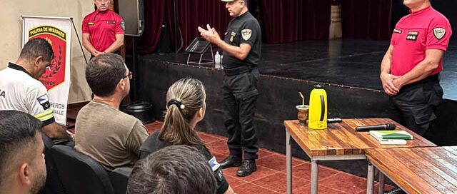 Aristóbulo del Valle: capacitaron a personal policial en protocolos de actuación ante incendios