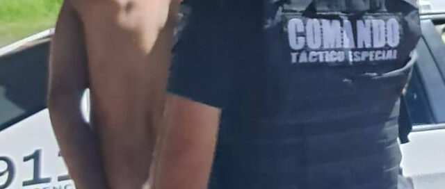 Posadas: intentó robar, quedó herido al trepar un muro y fue detenido oculto en un baldío