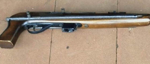 Garupá: se hacía pasar por cortador de pasto y fue detenido con un arma y un machete