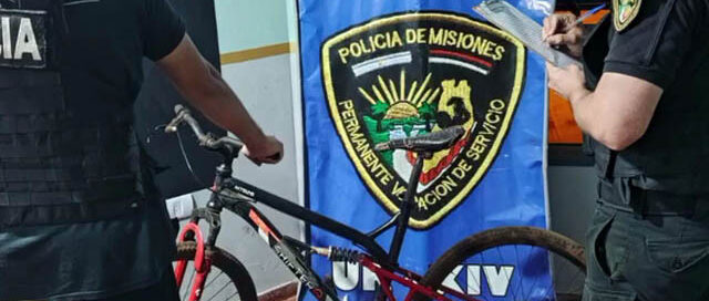 San Pedro: escaló un cerco, robó una bicicleta y fue identificado por cámaras de seguridad
