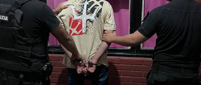 El Alcázar: llegó ebrio a una rotisería, agredió a la dueña y terminó detenido