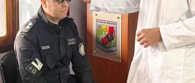 Alem: más de 200 atenciones oftalmológicas gratuitas para la familia policial y entrega de anteojos