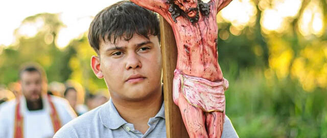 Wanda: emotivo Vía Crucis reunió a la comunidad en una jornada de fe y reflexión